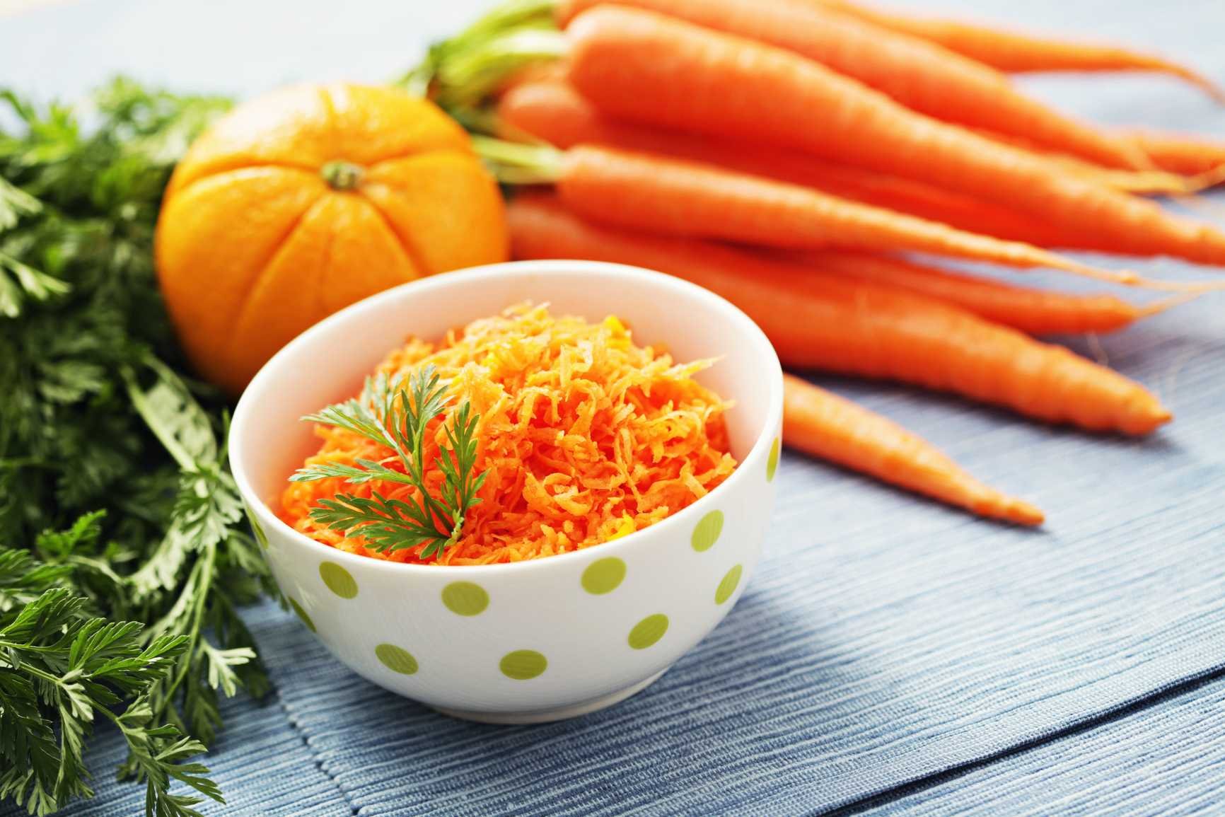 Морковь с чесноком и маслом рецепт. Морковь. Морковный салат. Тыква морковь. Салат из тыквы и моркови.