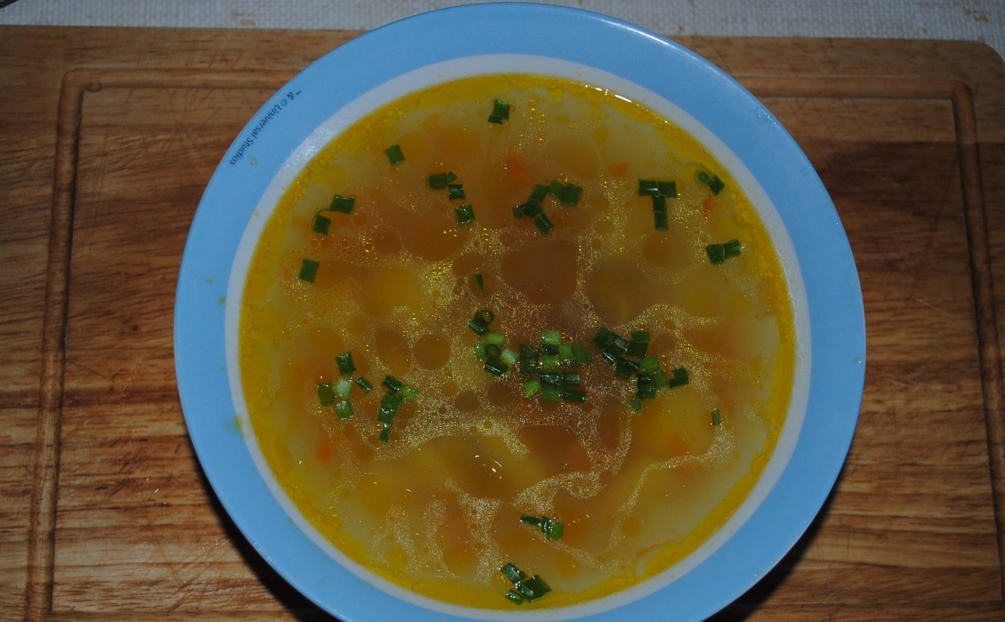 Вермишелевый суп на бульоне