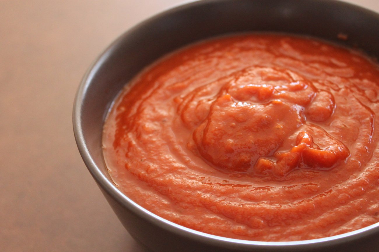 Самый простой подлив. Подлива. Томатно сметанный соус. Соус томатный с мукой. Подливка из муки и томатной пасты.