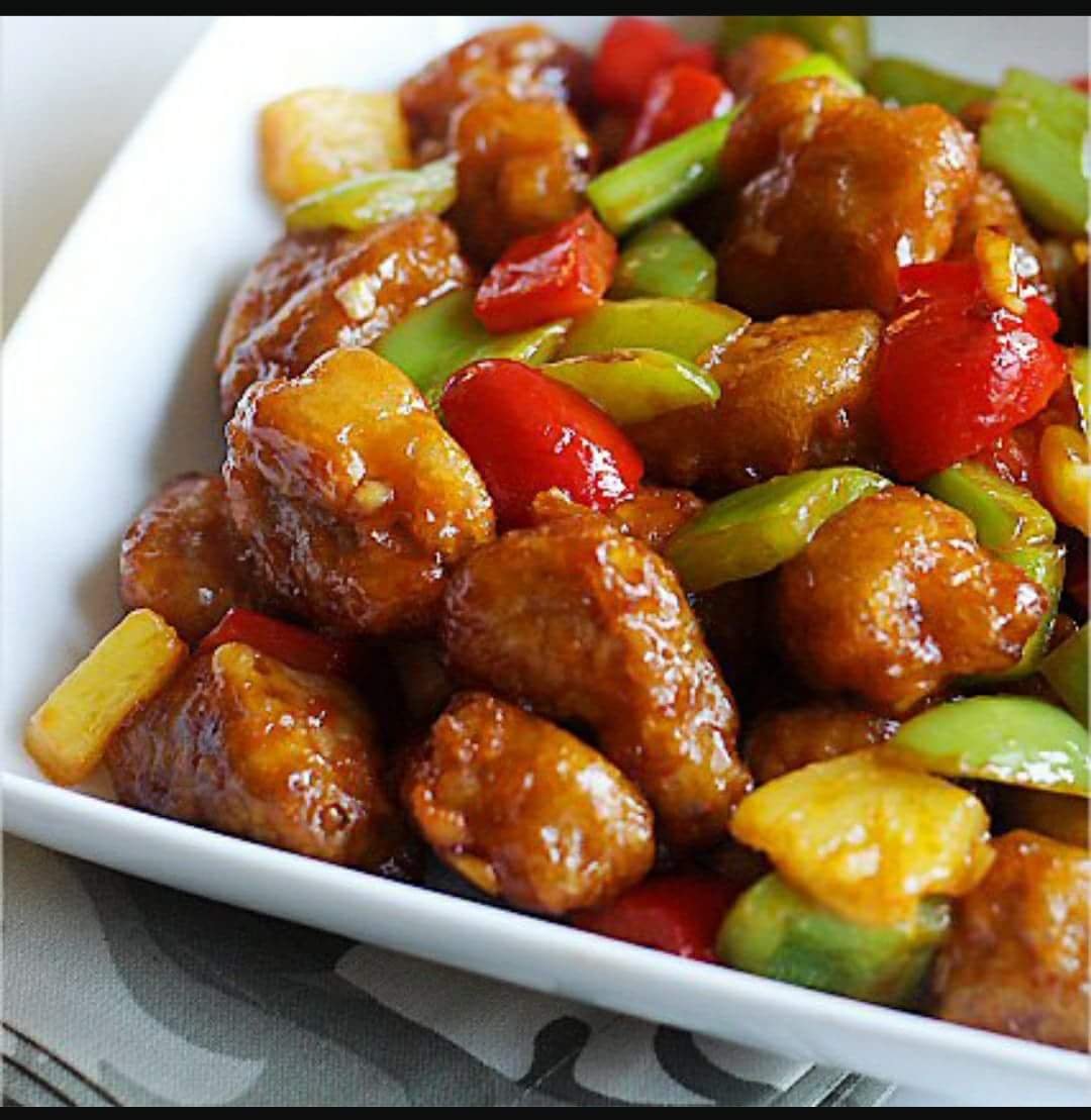 Рецепт китайского сладкого мяса. Курица в кисло-сладком соусе с овощами. Свинина в кисло-сладком соусе. Свинина в кисло-сладком соусе с овощами. Свинина в кисло-сладком соусе по-китайски.