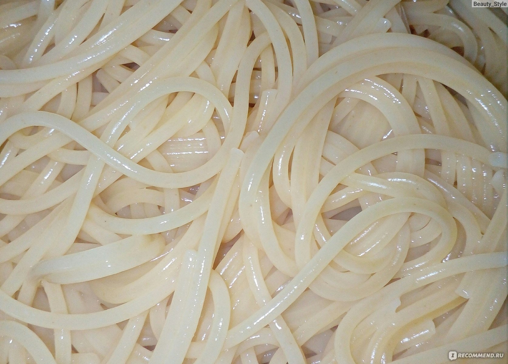 Как выглядит спагетти. Спагетти сорта. Спагетти готовые. Разваренная вермишель. Макаронные изделия лапша.