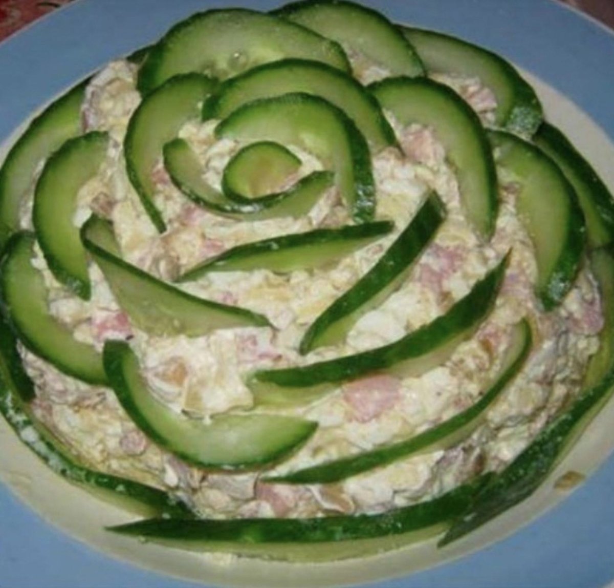 Салат изумрудный с огурцом