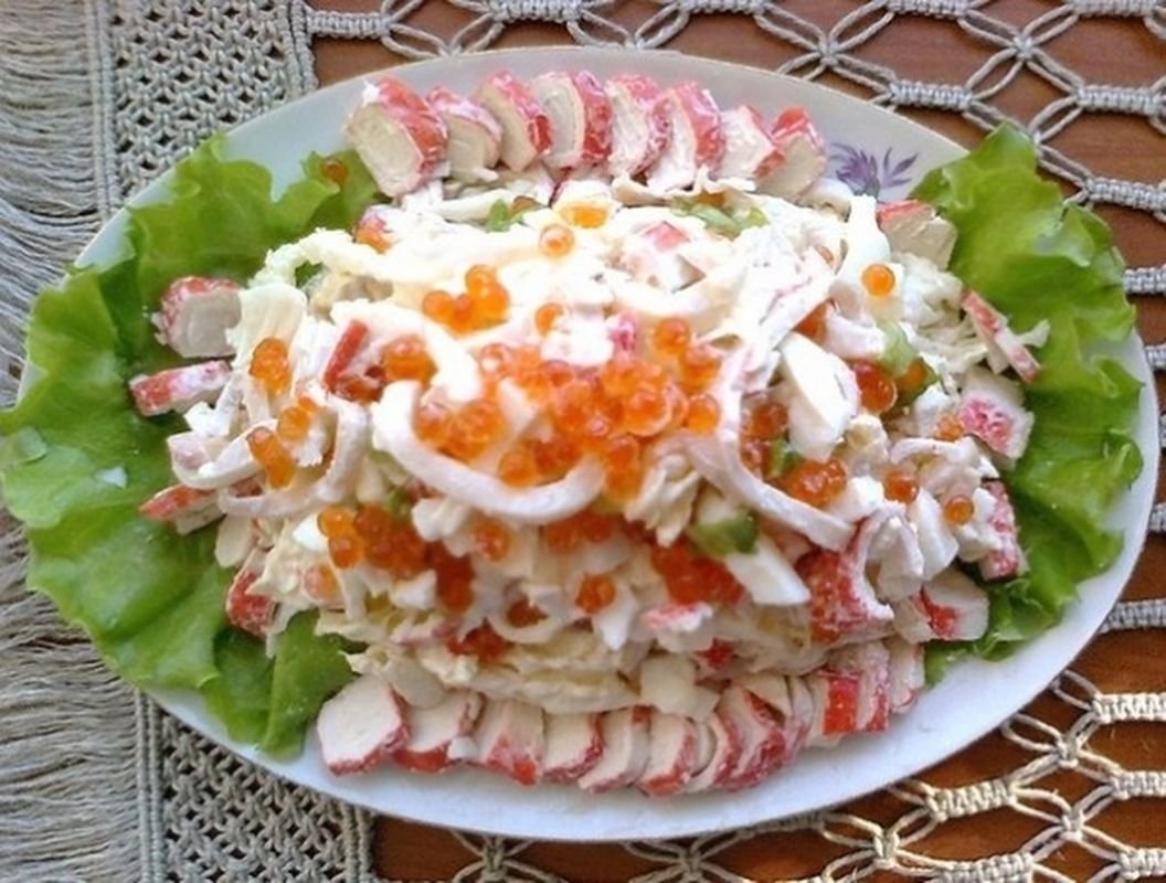 Салат морской Бриз с креветками и кальмарами