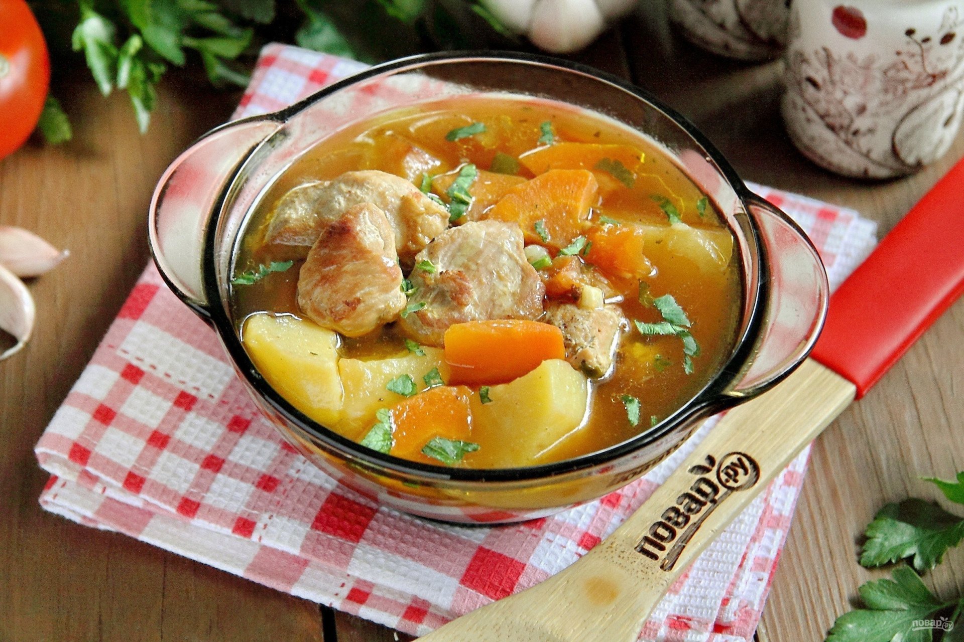 Рецепт простого супа с мясом и картошкой. Суп Шулемка. Суп из свинины. Суп охотничий. Суп свинина картофель.