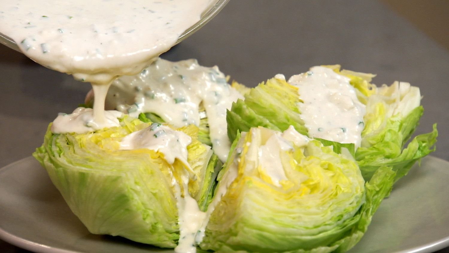 Iceberg Salad или lettuce Iceberg