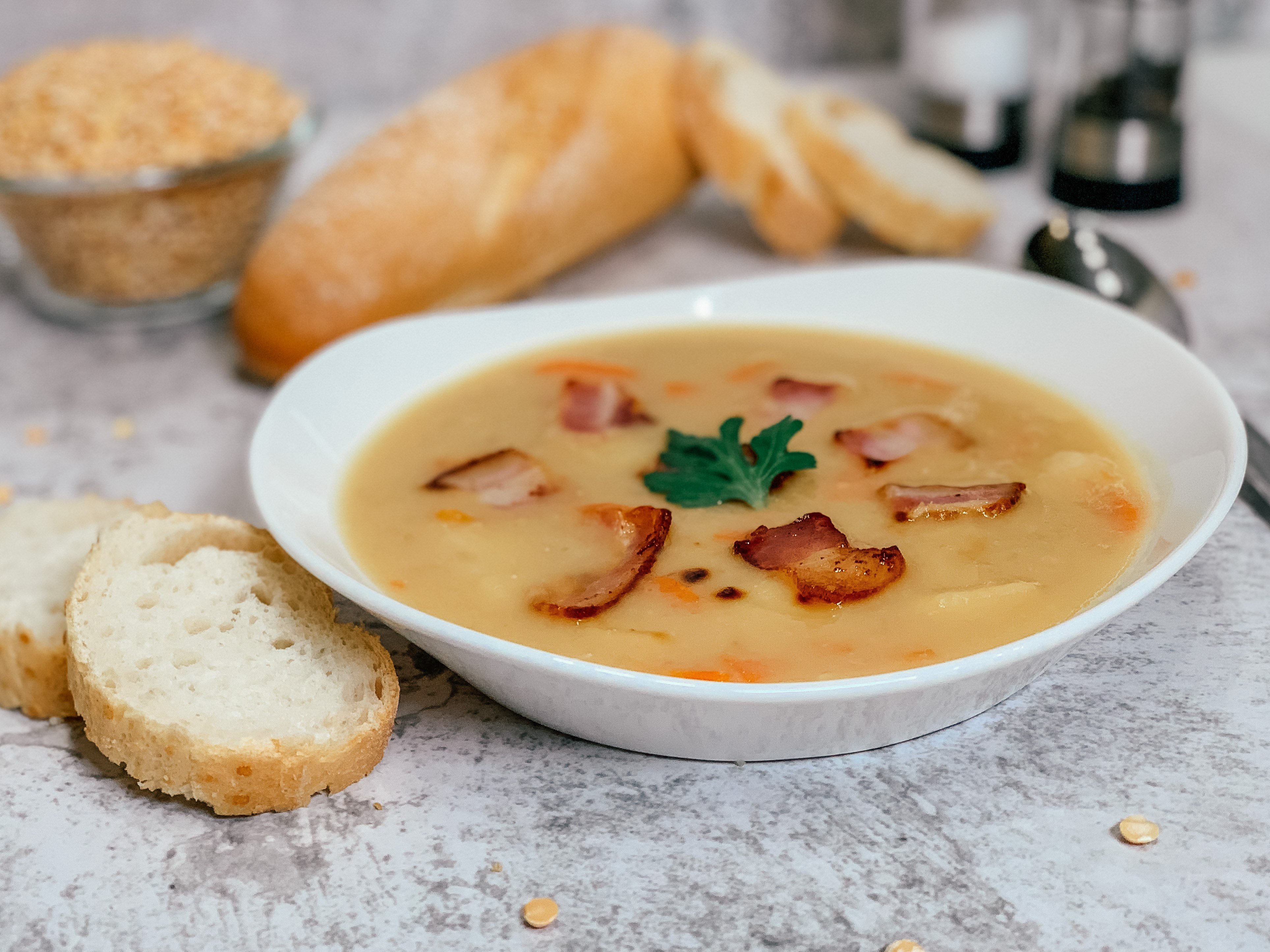 Гороховый суп в год. Похлебка Гороховая с грибами. Шведский суп. Гороховый суп с грибами. Шведский гороховый суп.