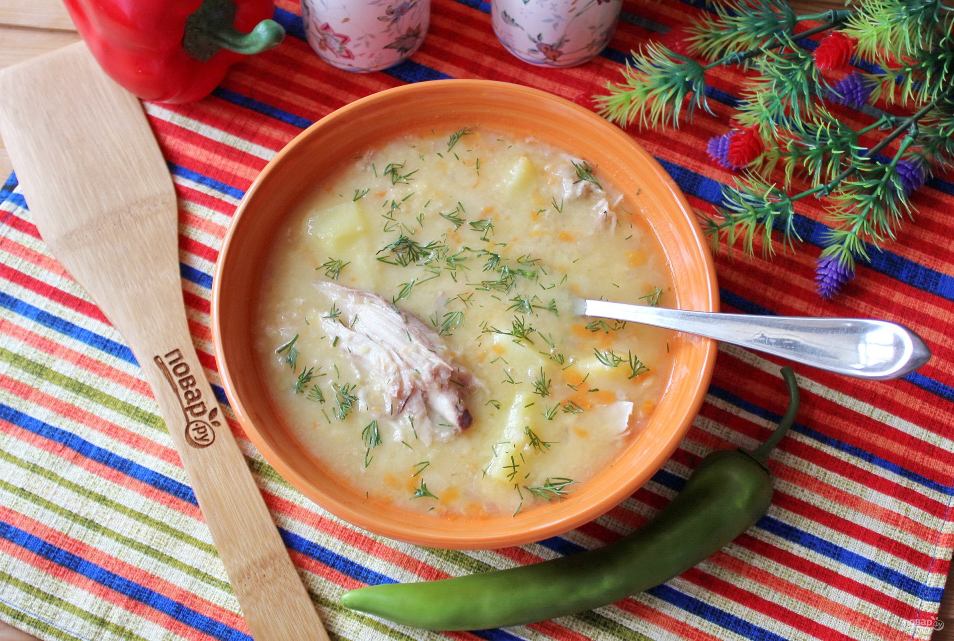 Суп из индейки рецепты простые. Суп из индейки с вермишелью и картошкой. Суп гороховый из индейки. Сырный суп с индейкой. Суп с индейкой и вермишелью.