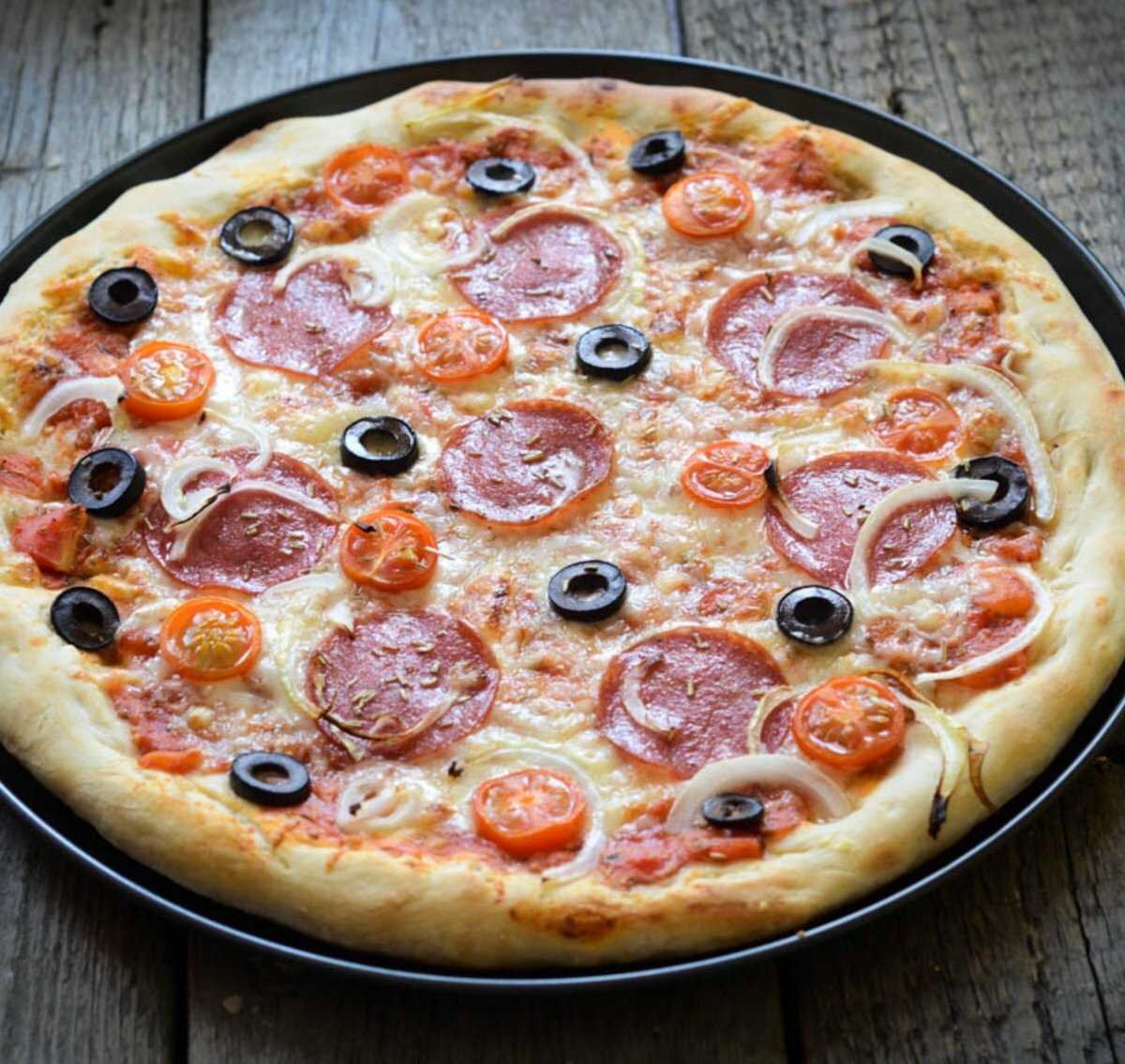 хрустящее тесто на пиццу без дрожжей тонкое фото 72