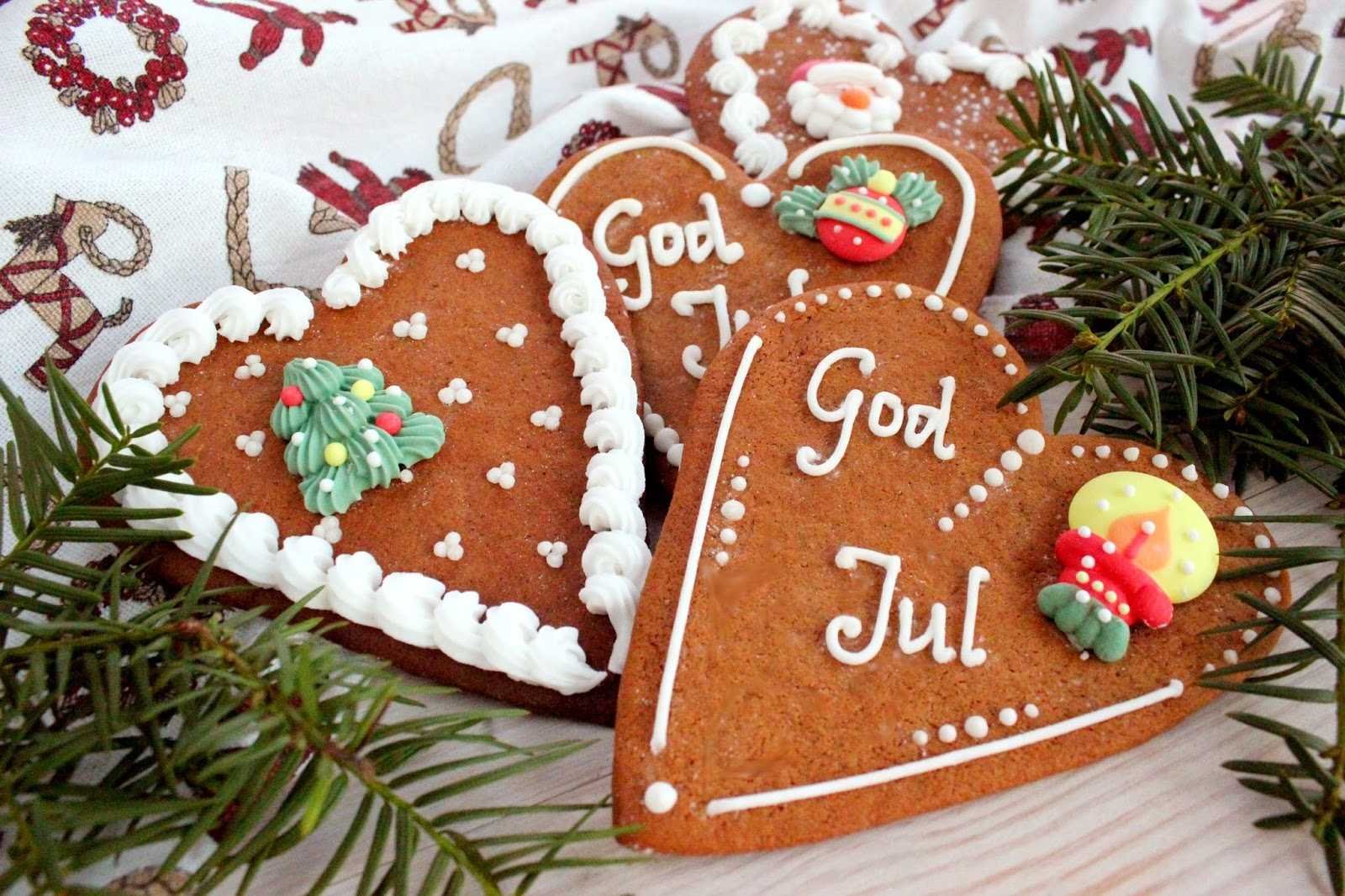 Имбирное печенье без. Pepparkakor имбирное печенье. Рождественское печенье. Красивые Рождественские пряники. Шведское имбирное печенье.