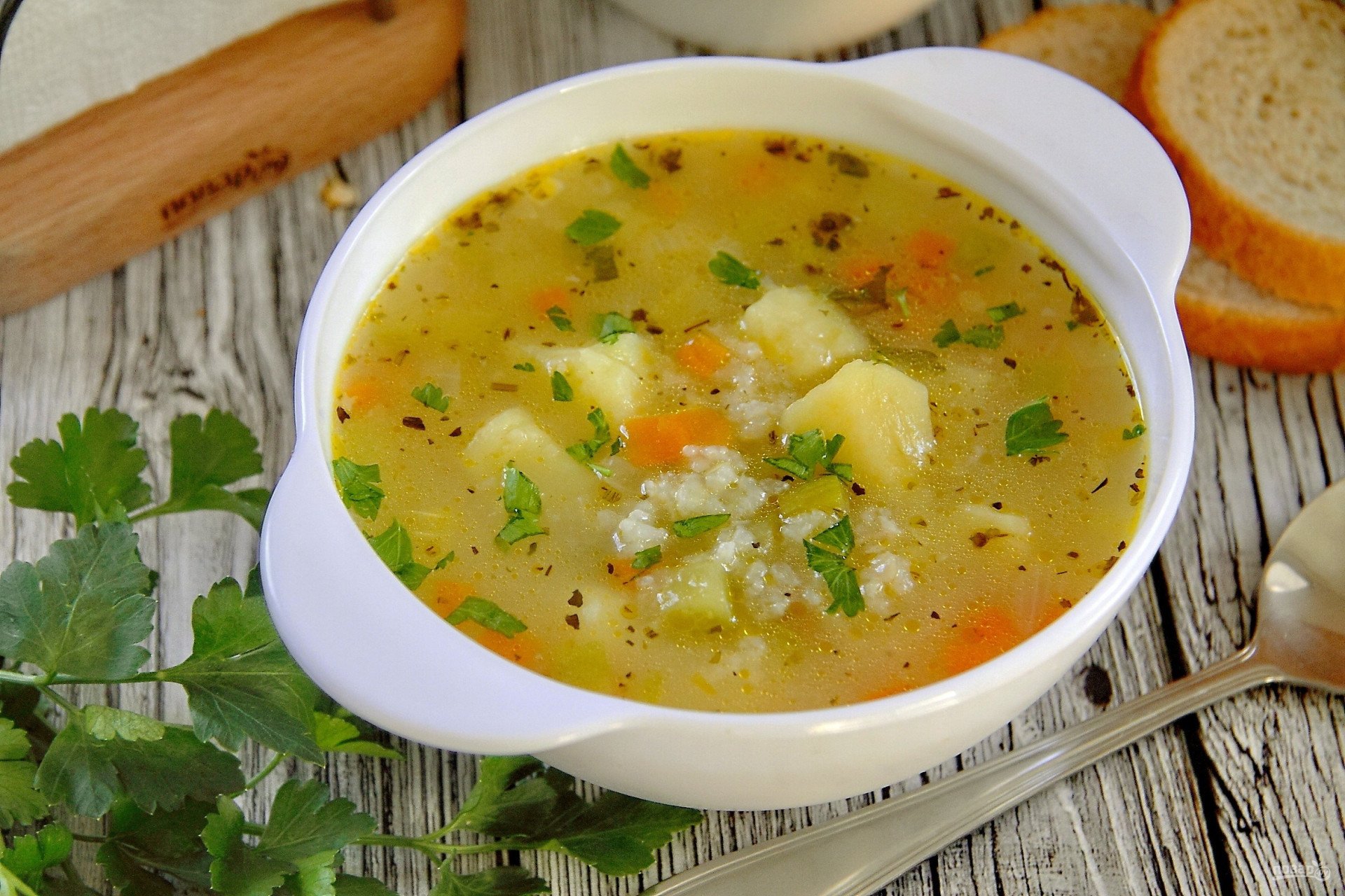 Рецепт простого супа с мясом и картошкой. Куриный рисовый суп. Рисовая похлебка. Для супа. Овощной суп.