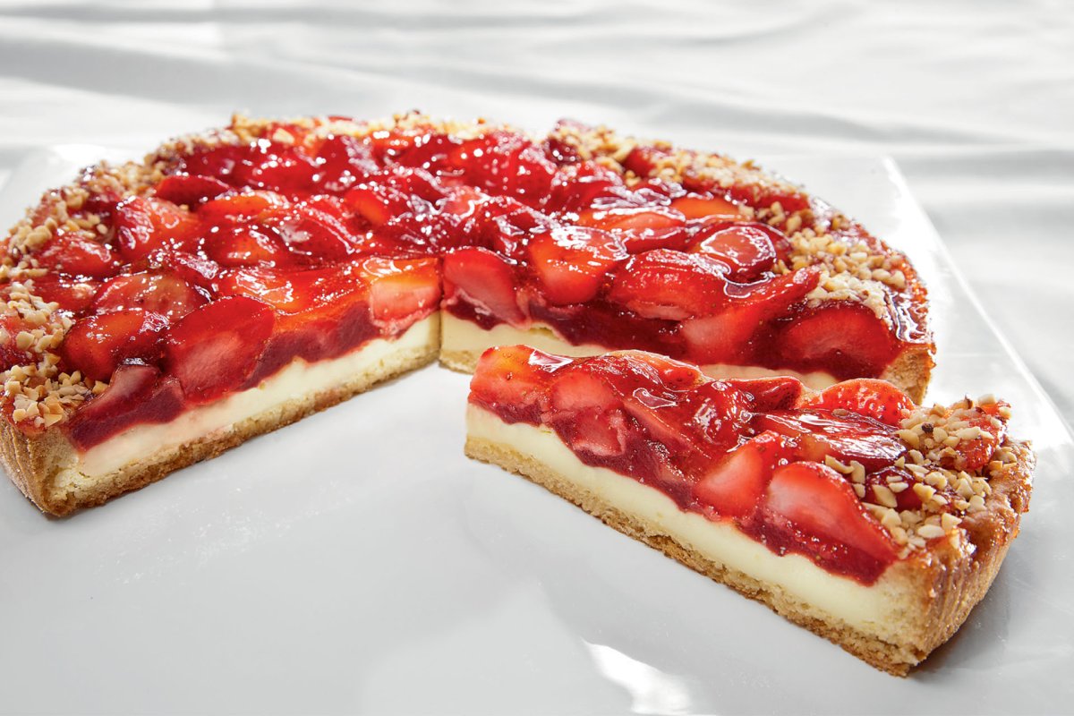 Клубничный пирог из песочного теста