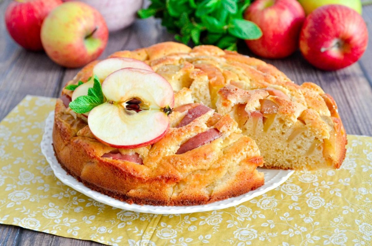 Пирог с яблоками сладкий в духовке