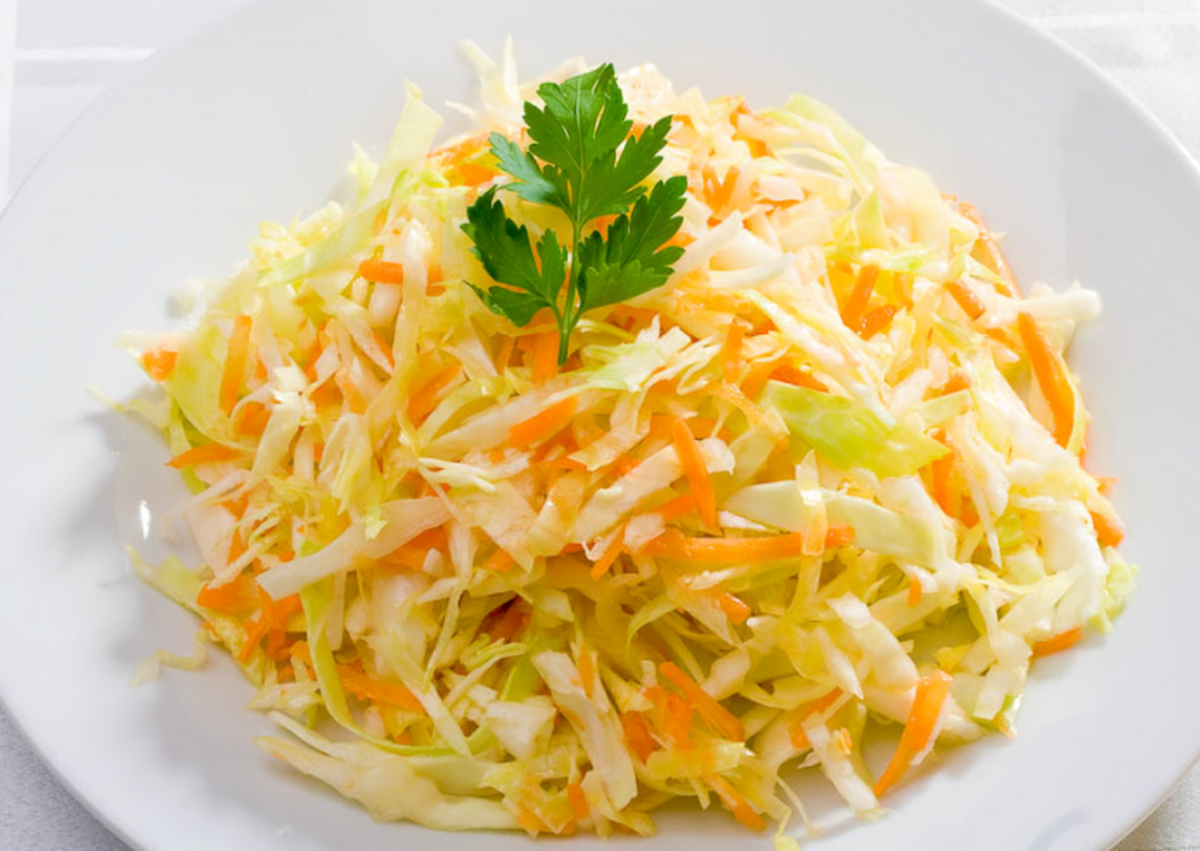 Вкусный капустный салат из свежей капусты